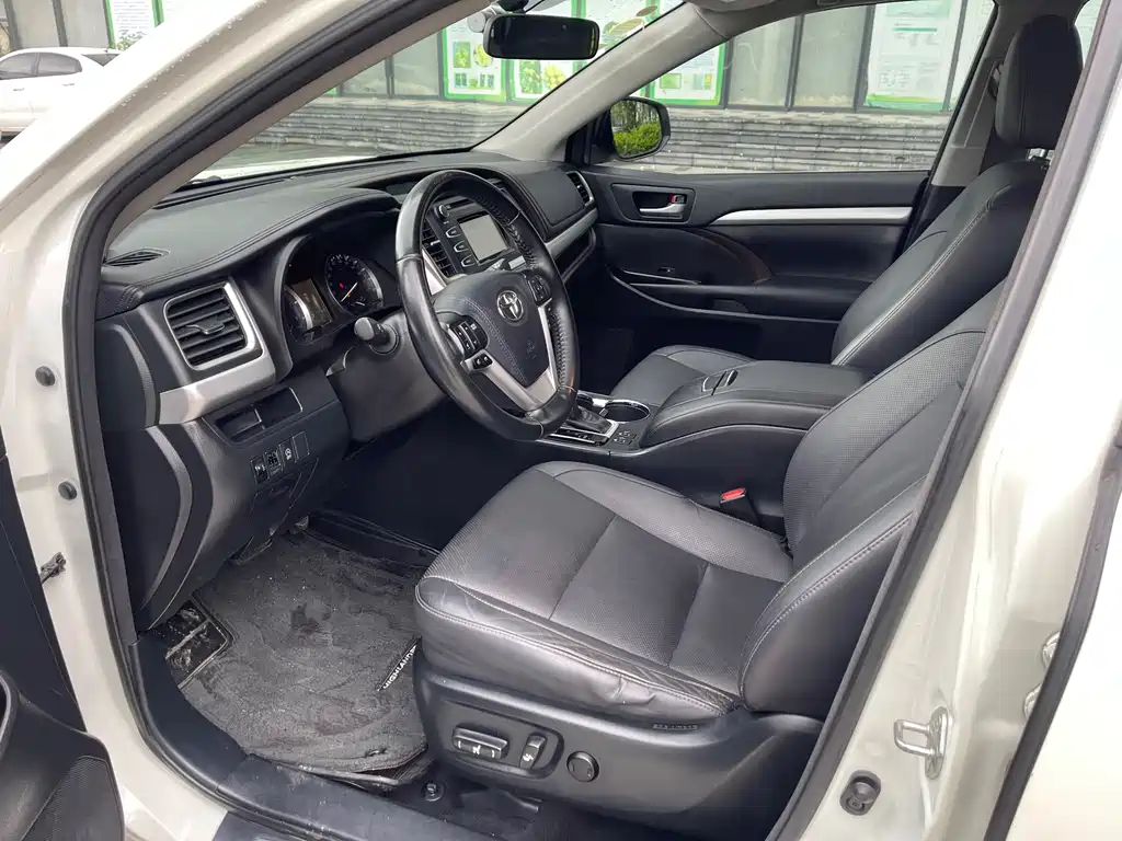 Toyota Highlander — миниатюра 4