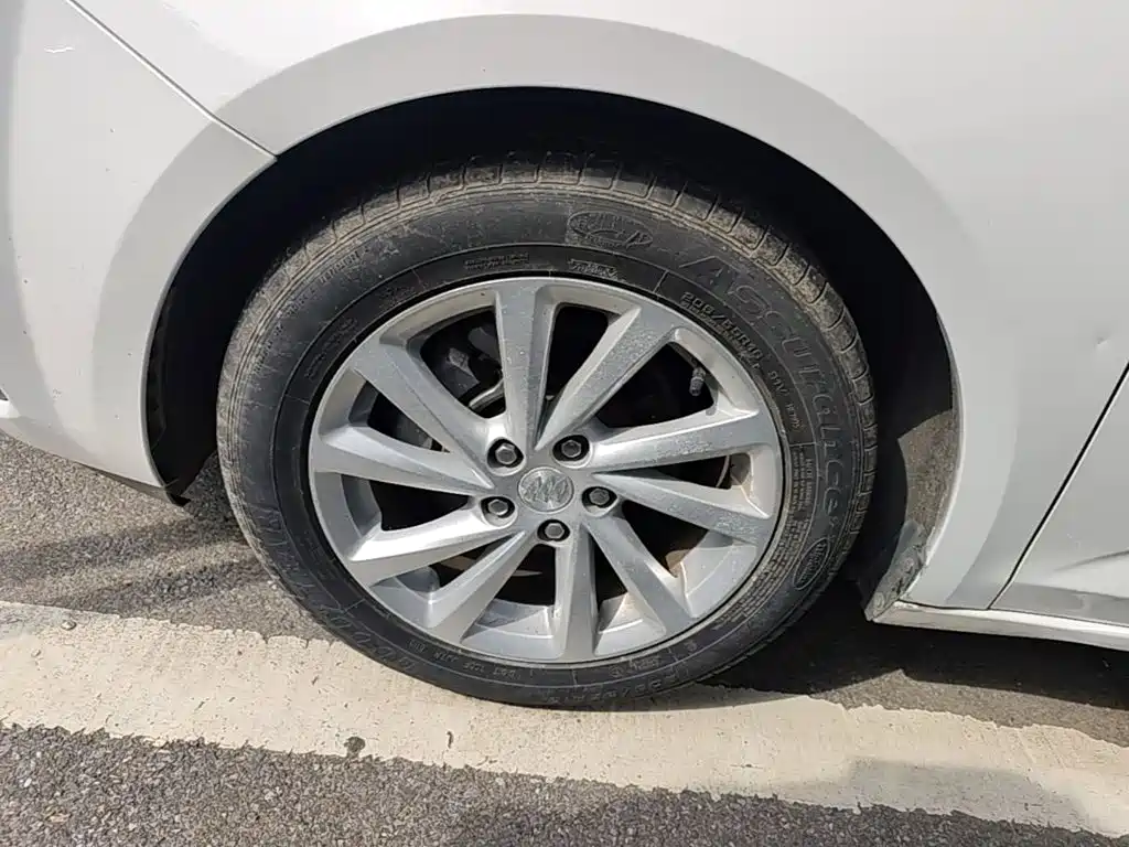 Buick Verano — миниатюра 23