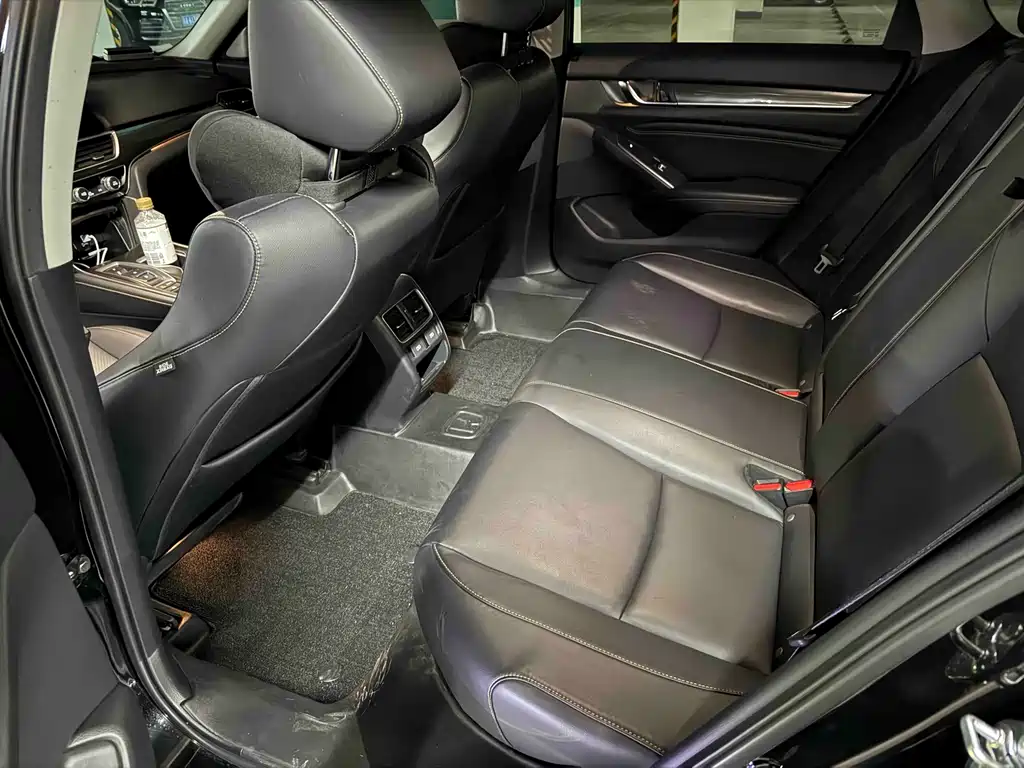 Honda Accord — миниатюра 7