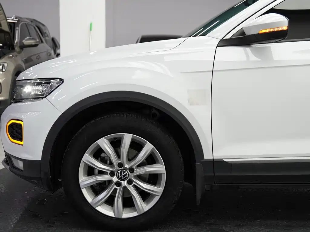 VOLKSWAGEN T ROC EXPLORING SONGS