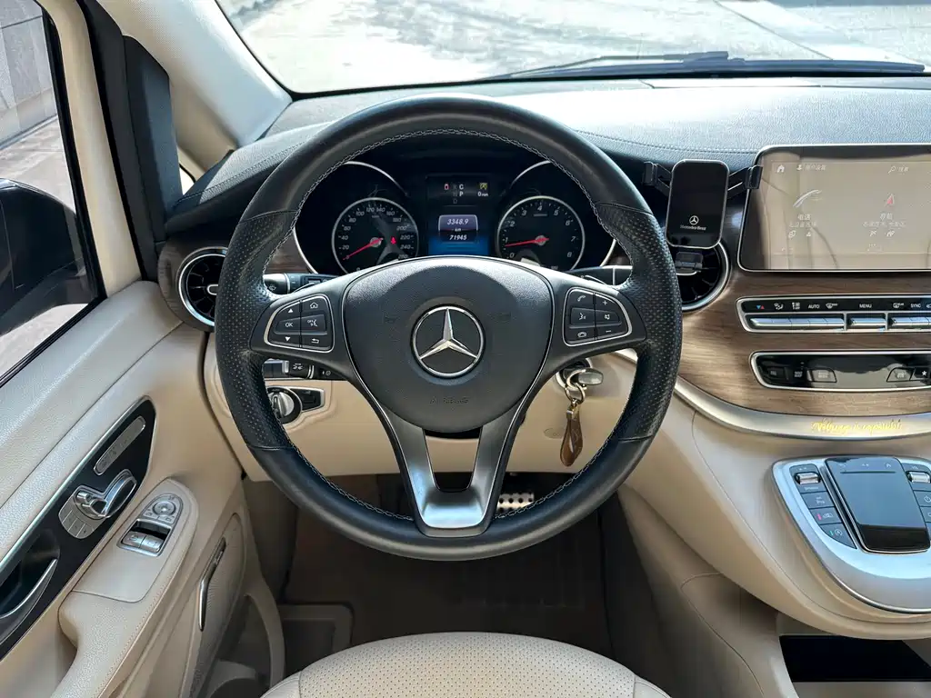 MERCEDES-BENZ V CLASS