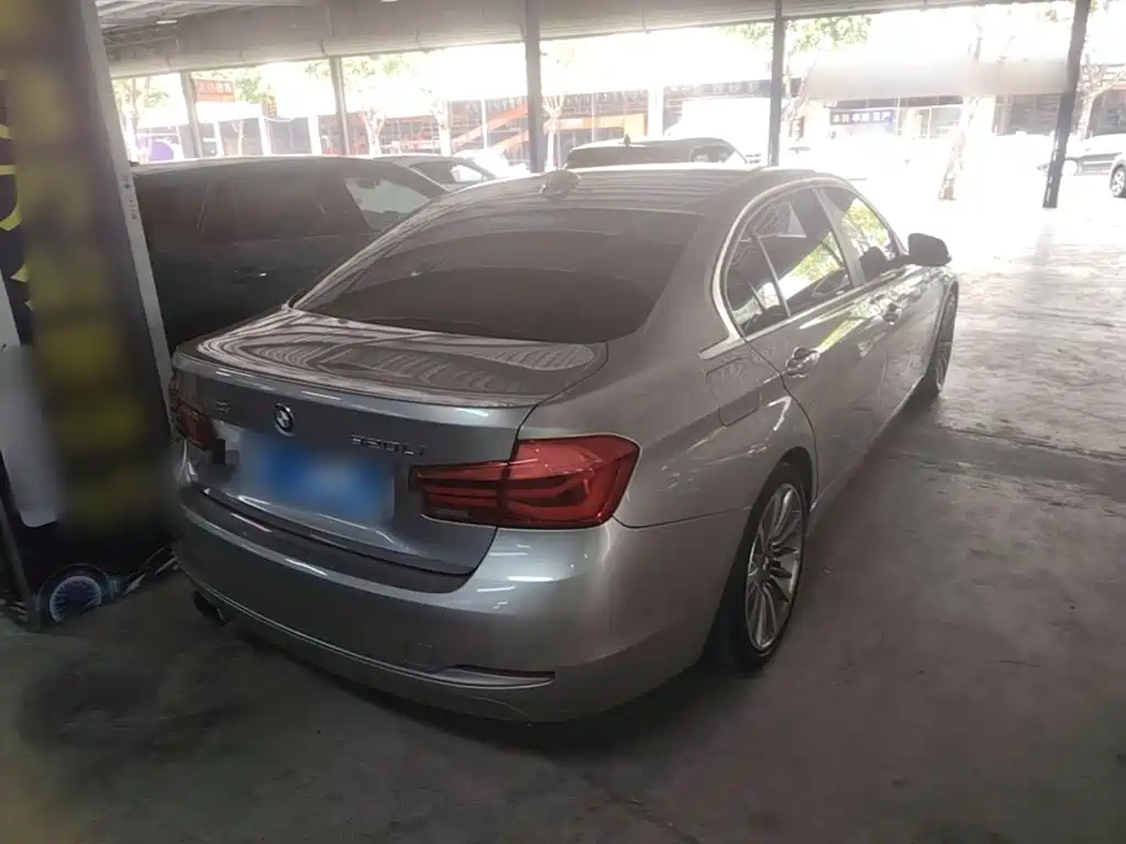 BMW 3 Series — миниатюра 7