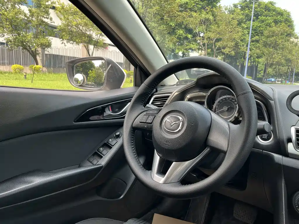 Mazda 3 Axela — миниатюра 8