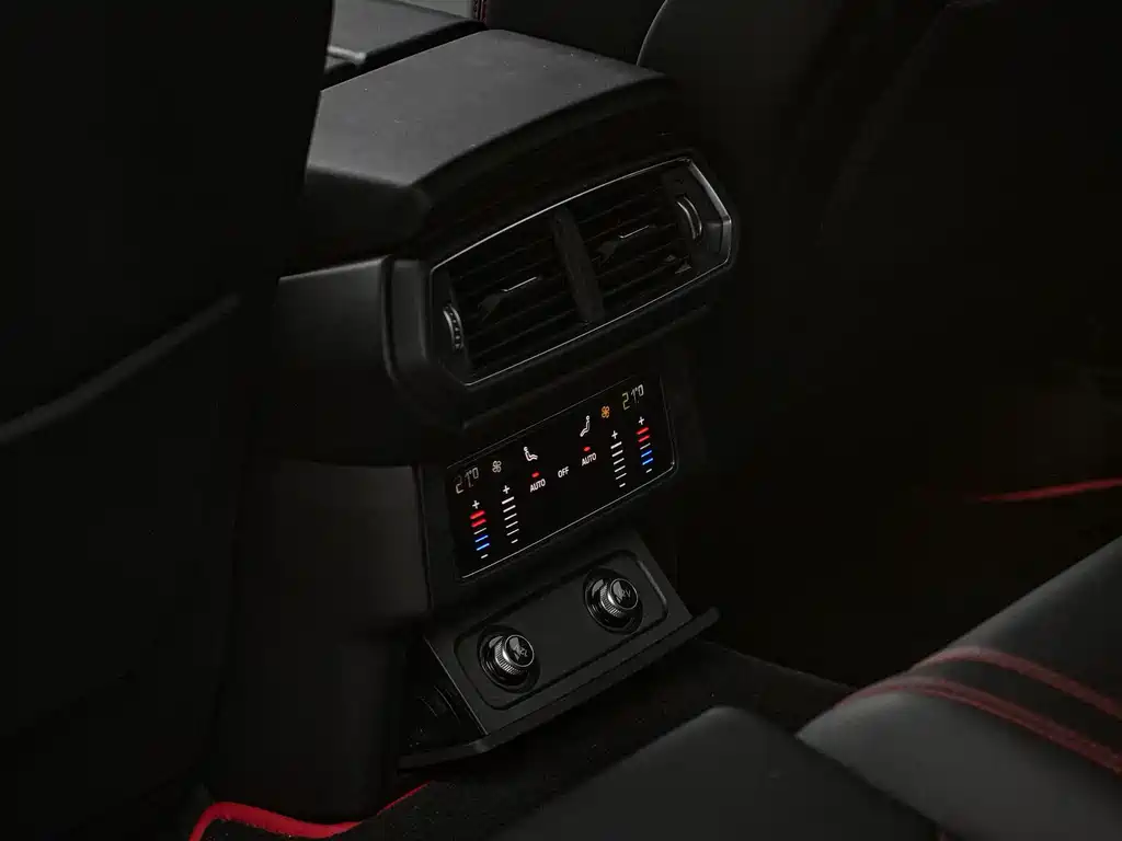 Lamborghini Urus — миниатюра 5