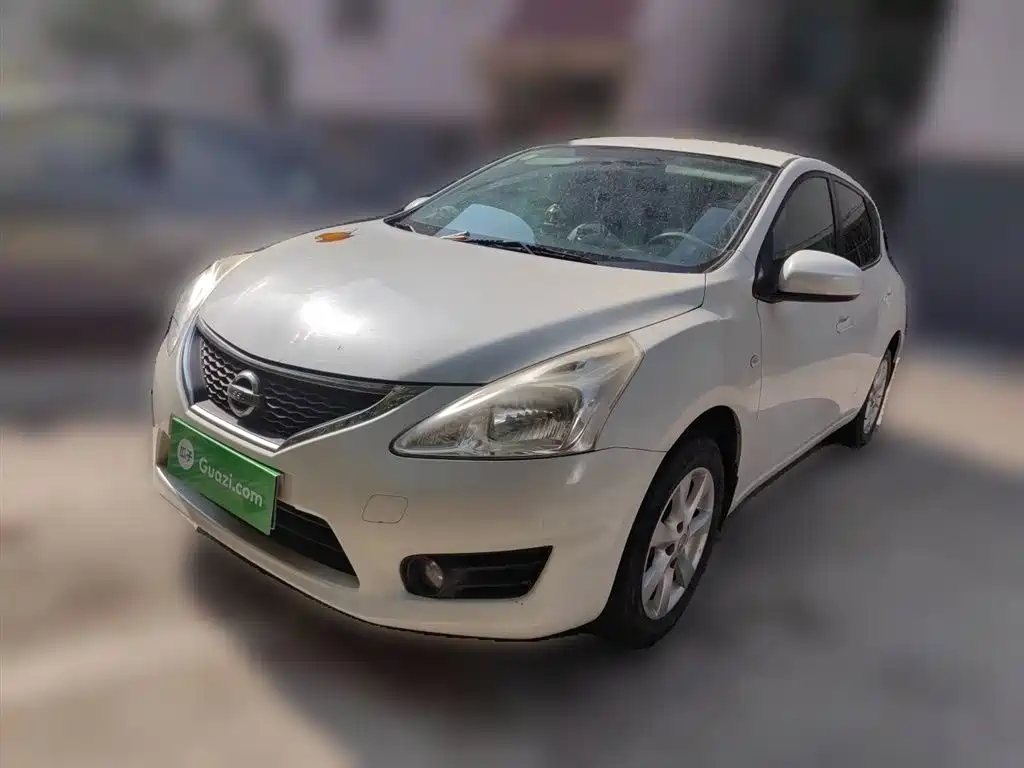Nissan Tiida 2014