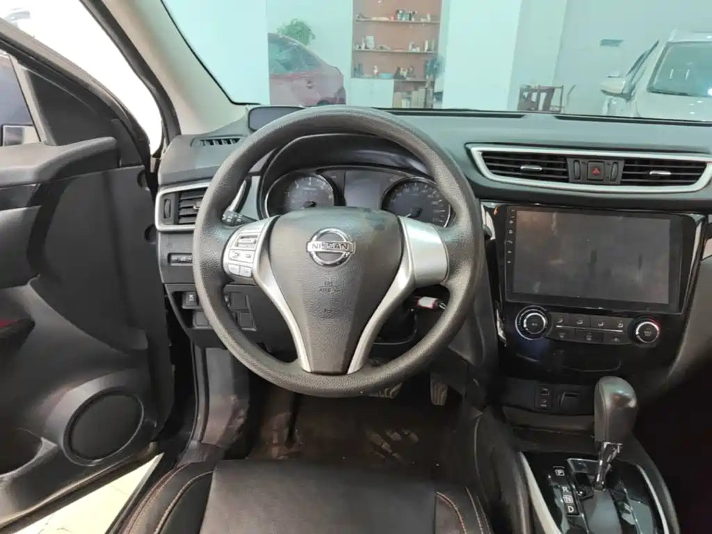 Nissan Qashqai — миниатюра 11