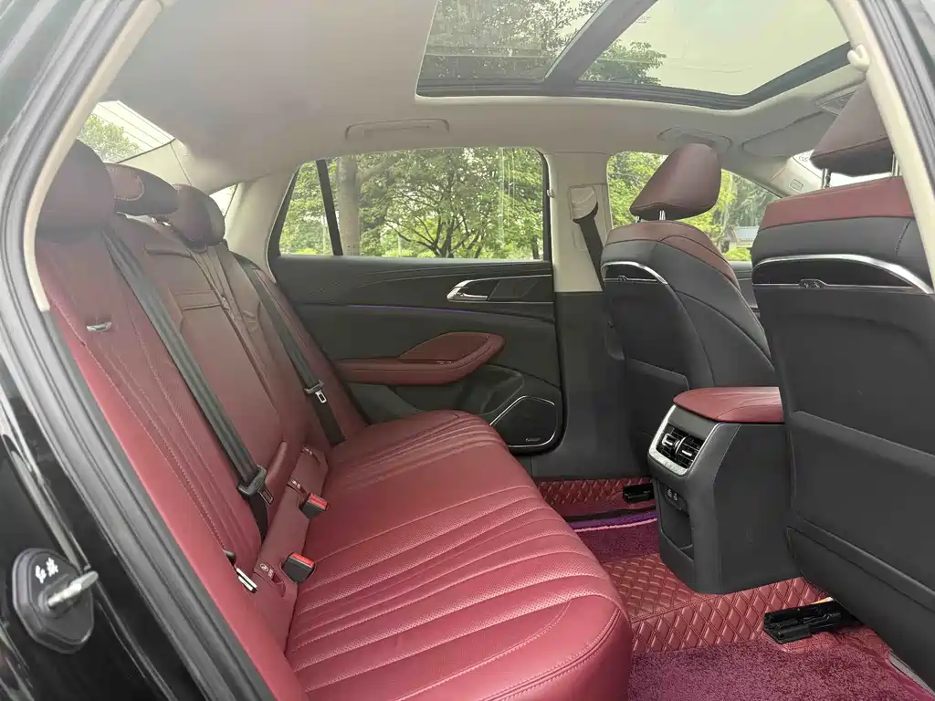 Hongqi Hongqi H5 — миниатюра 21