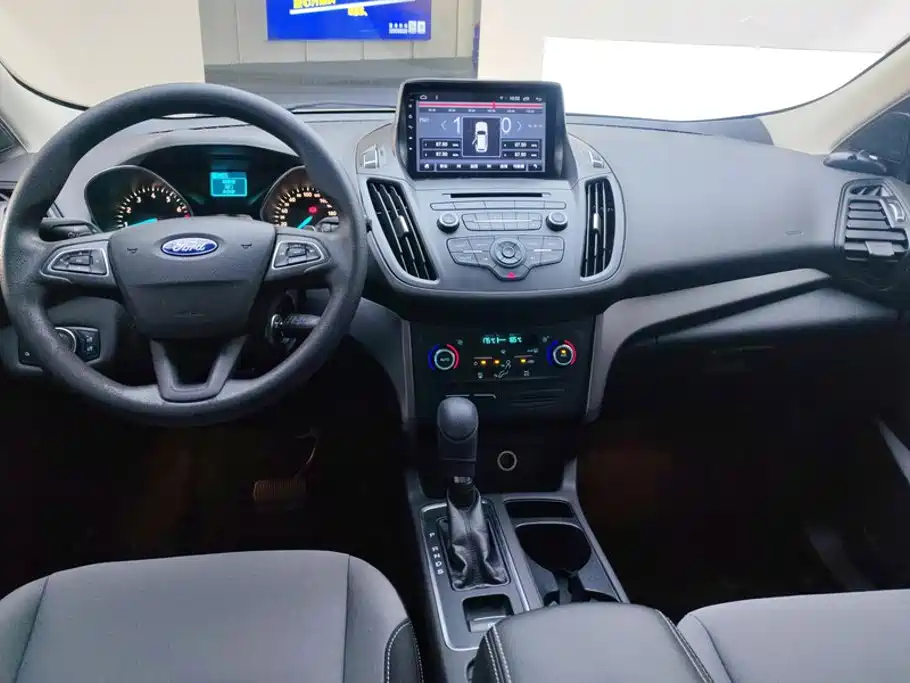 Ford Kuga — миниатюра 12
