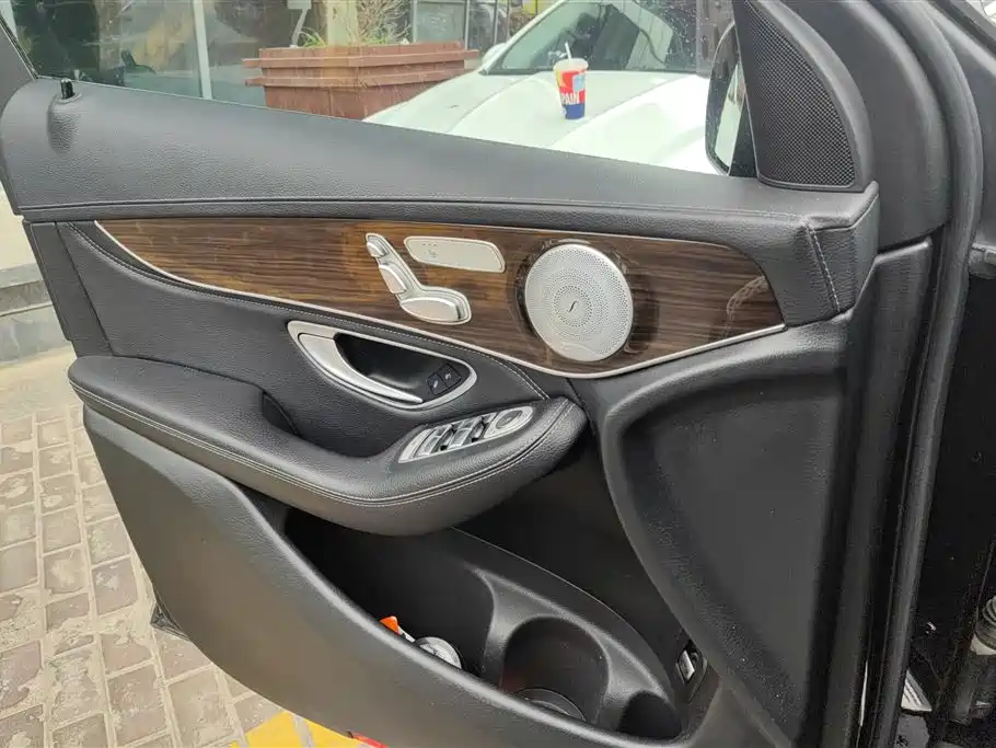 Mercedes-Benz GLC 2019 GLC 260 L 4MATIC