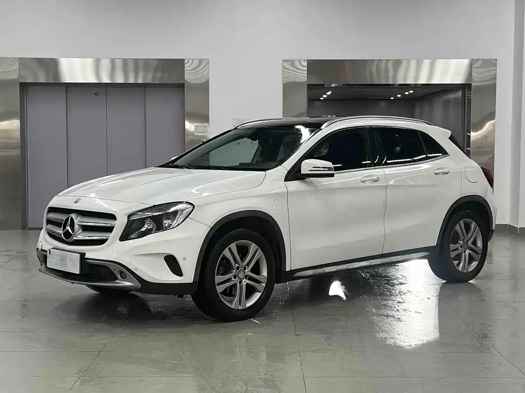 Mercedes-Benz GLA 2015