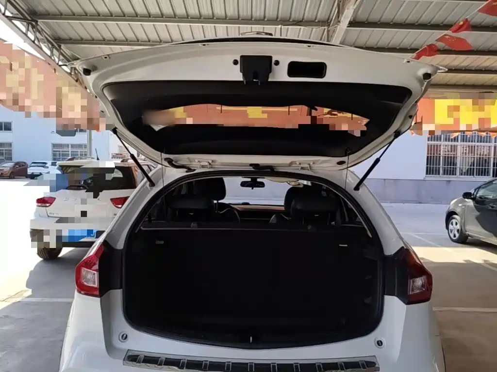 Geely Vision X3 — миниатюра 19