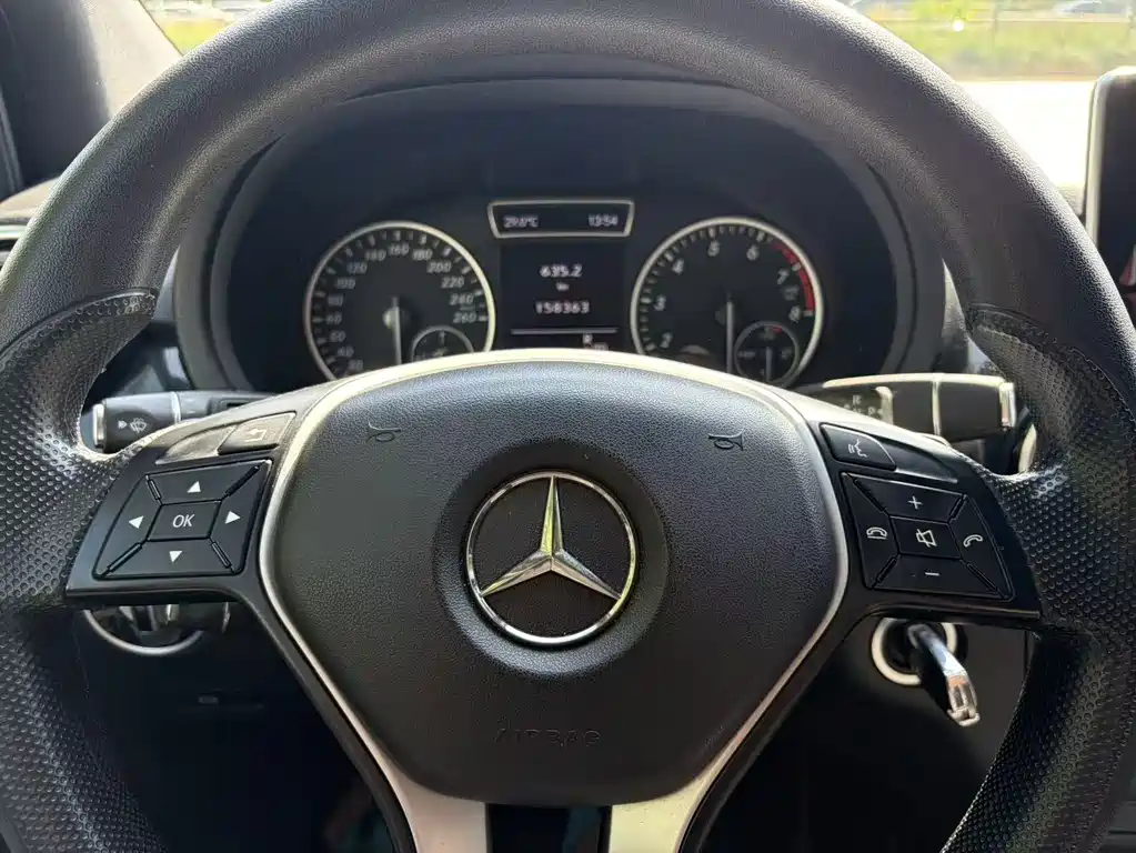 Mercedes-Benz B-Class — миниатюра 12
