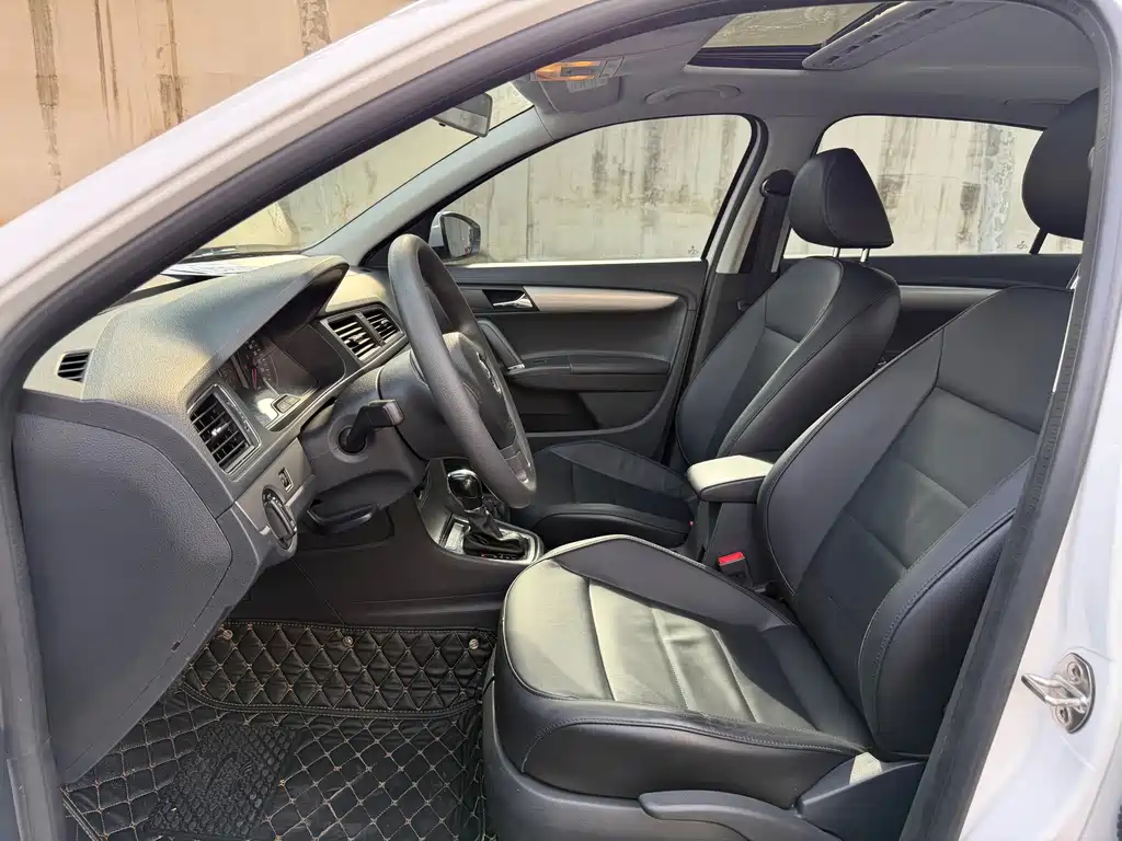 Volkswagen Lavida — миниатюра 10