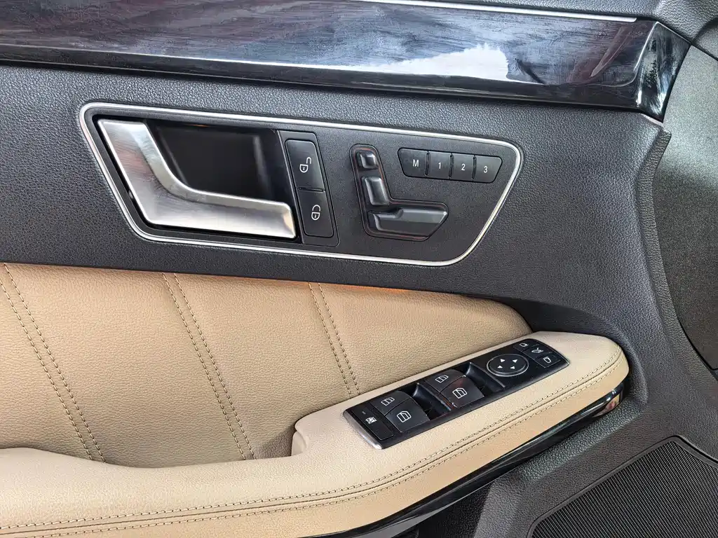 Mercedes-Benz E-Class — миниатюра 26