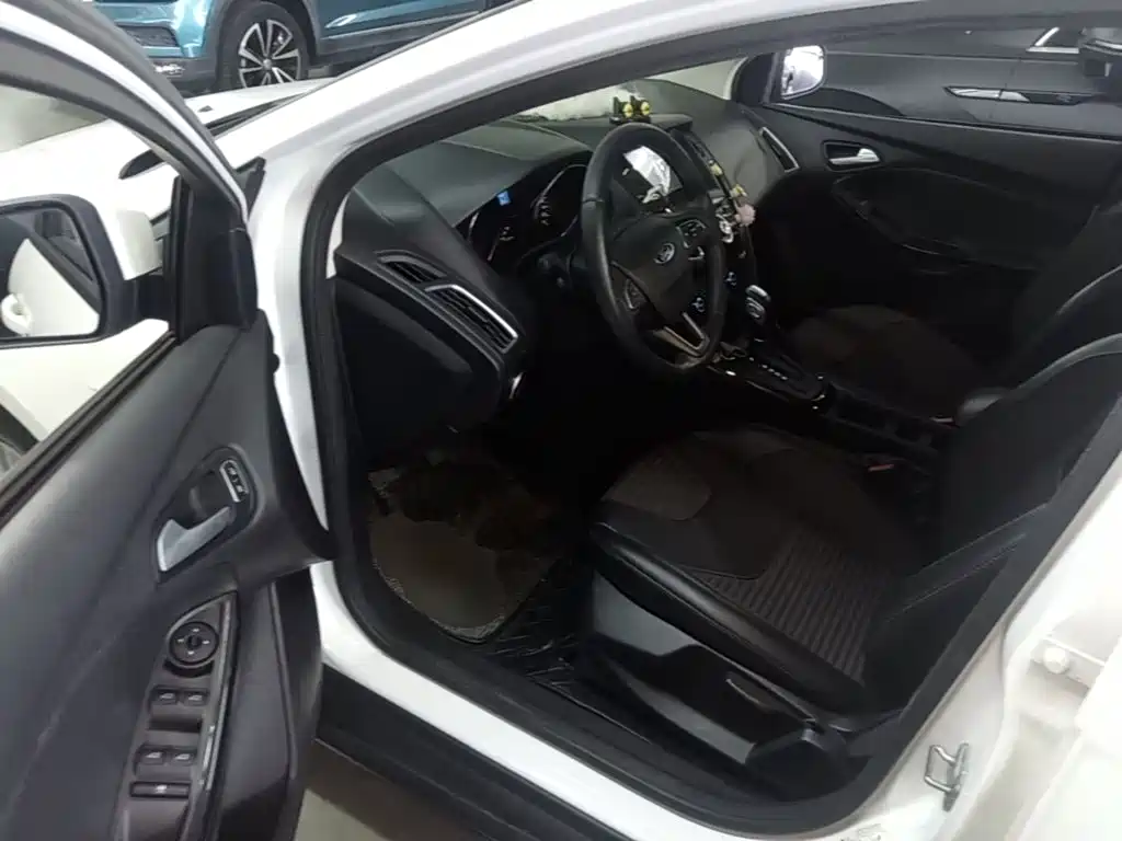 Ford Focus — миниатюра 16