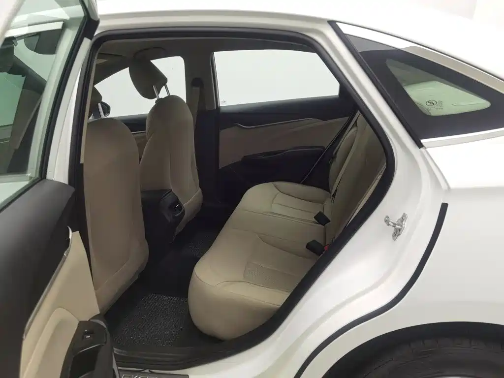 Buick Excelle — миниатюра 15