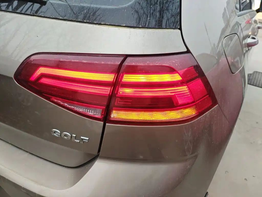 Volkswagen Golf 2019 1.6L AT Fashion V