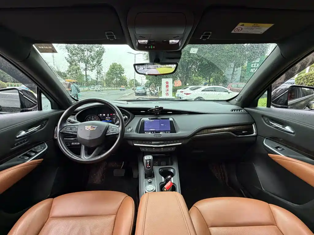 Cadillac XT4 — миниатюра 13