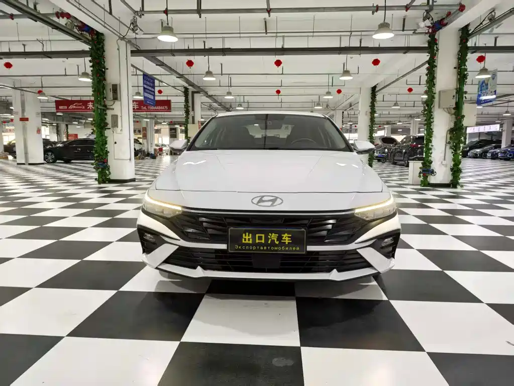 Hyundai Elantra — миниатюра 2