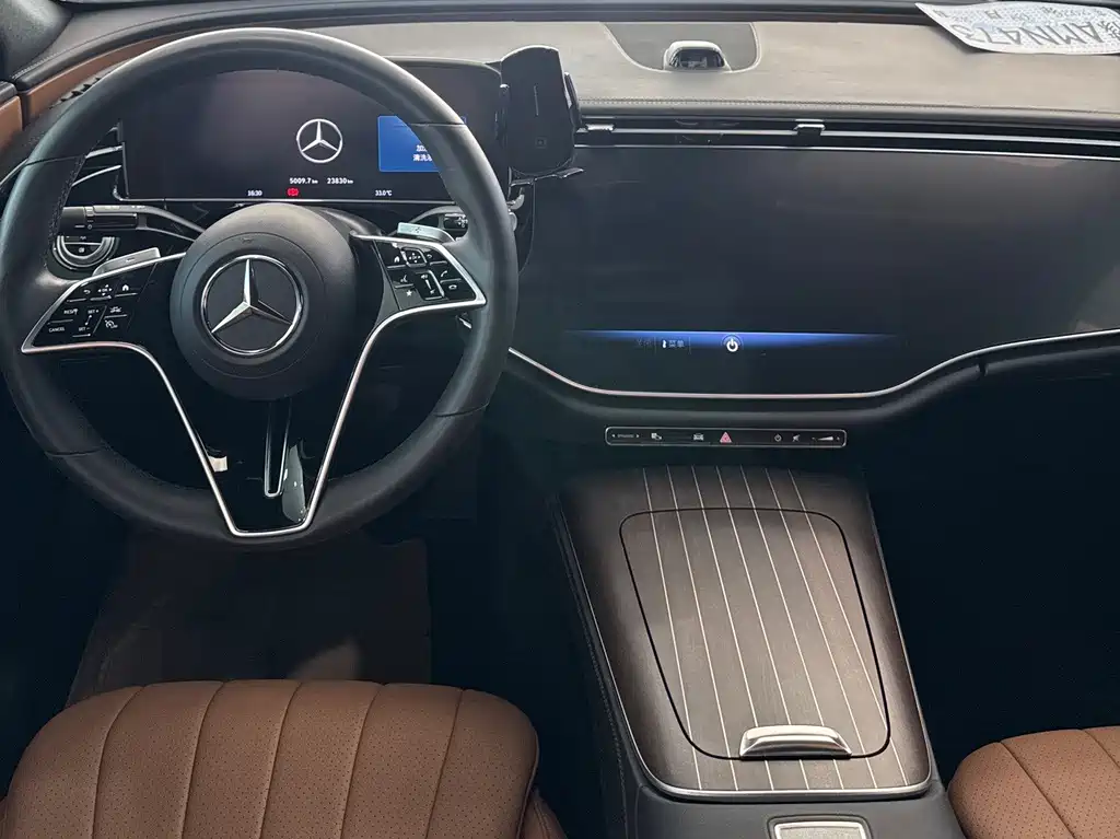 Mercedes-Benz E-Class — миниатюра 9