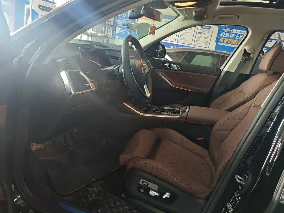 BMW X7 — миниатюра 6
