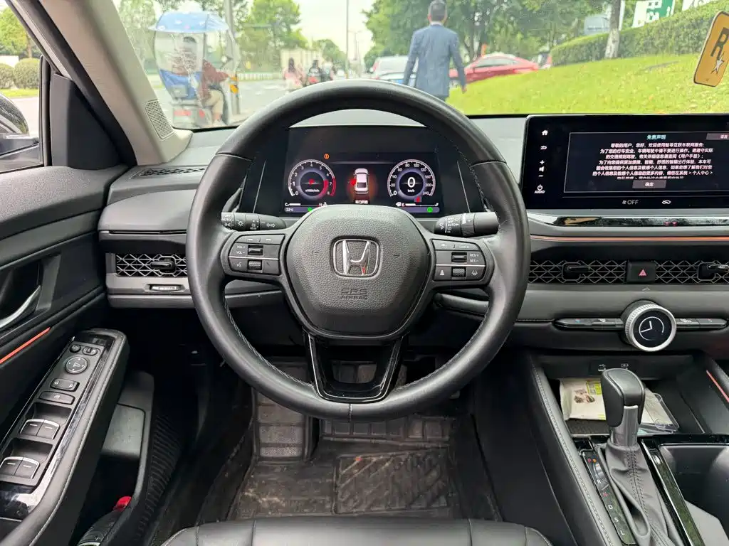 Honda Accord — миниатюра 14