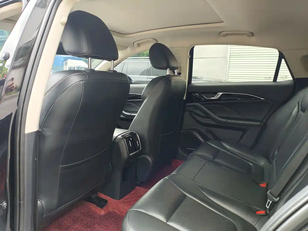 Bestune B70 2022 2.0T AT Premium