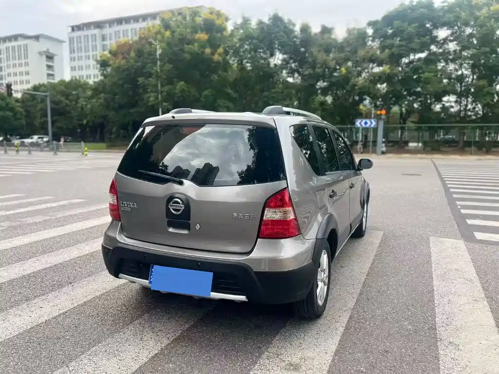 Nissan Livina — миниатюра 6
