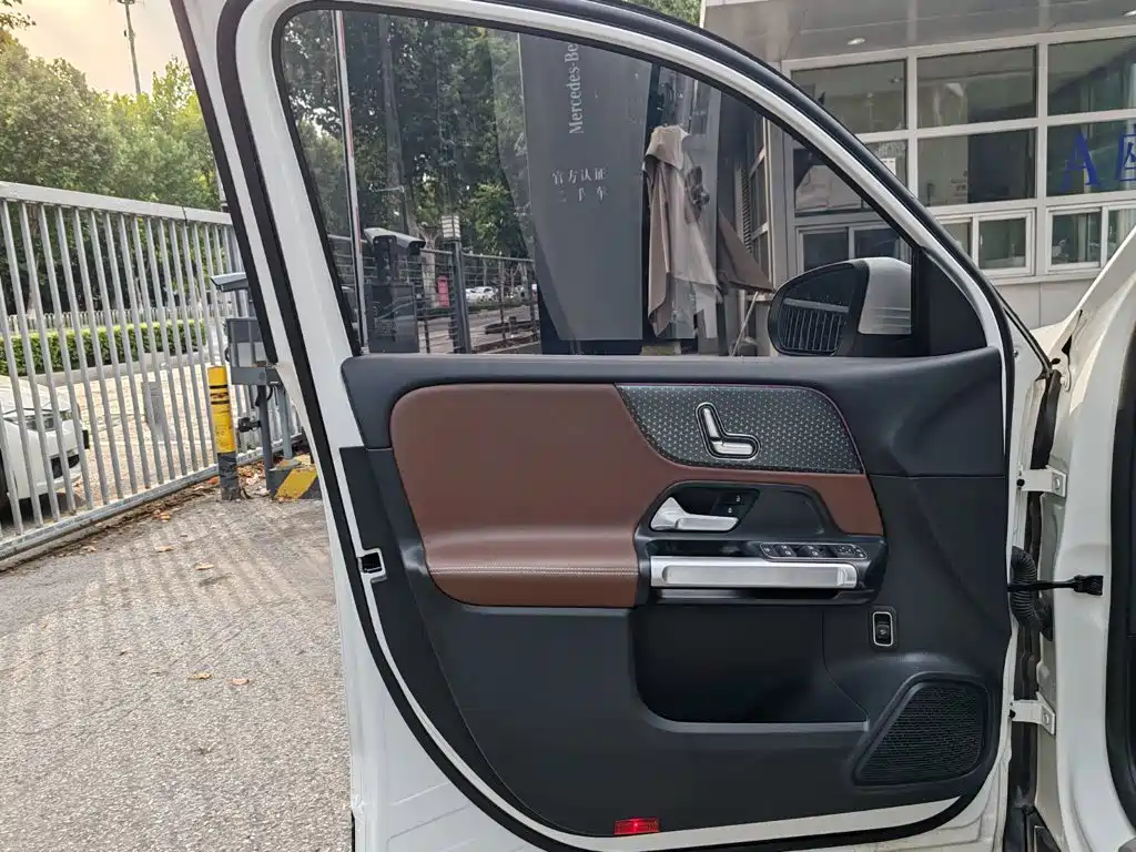 Mercedes-Benz GLB 2024 GLB 220