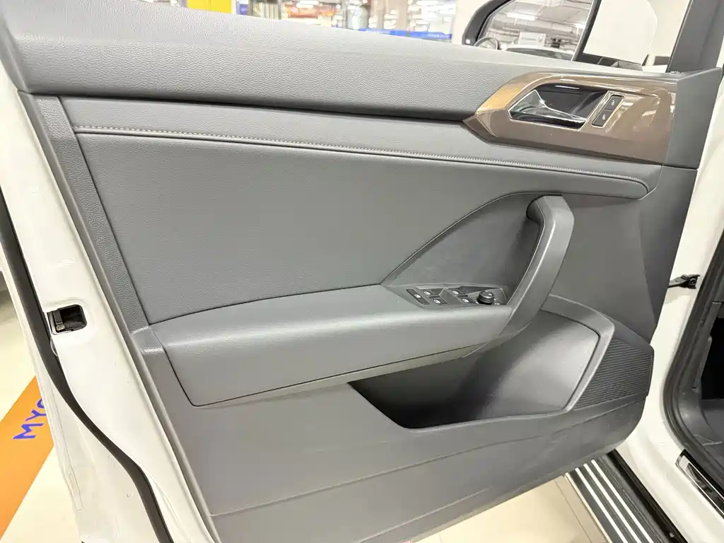 Volkswagen Tharu — миниатюра 7