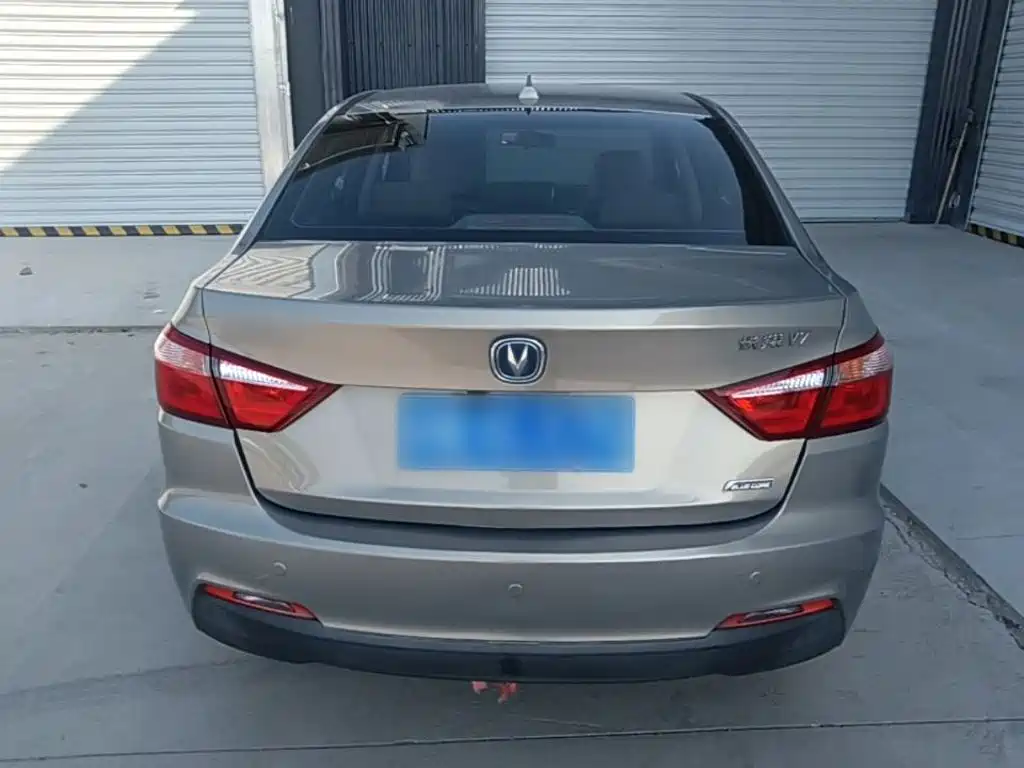 Changan V7 — миниатюра 6