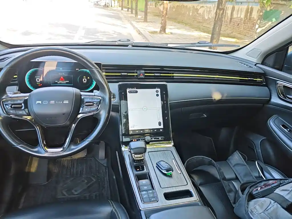 Roewe RX5 New Energy — миниатюра 13