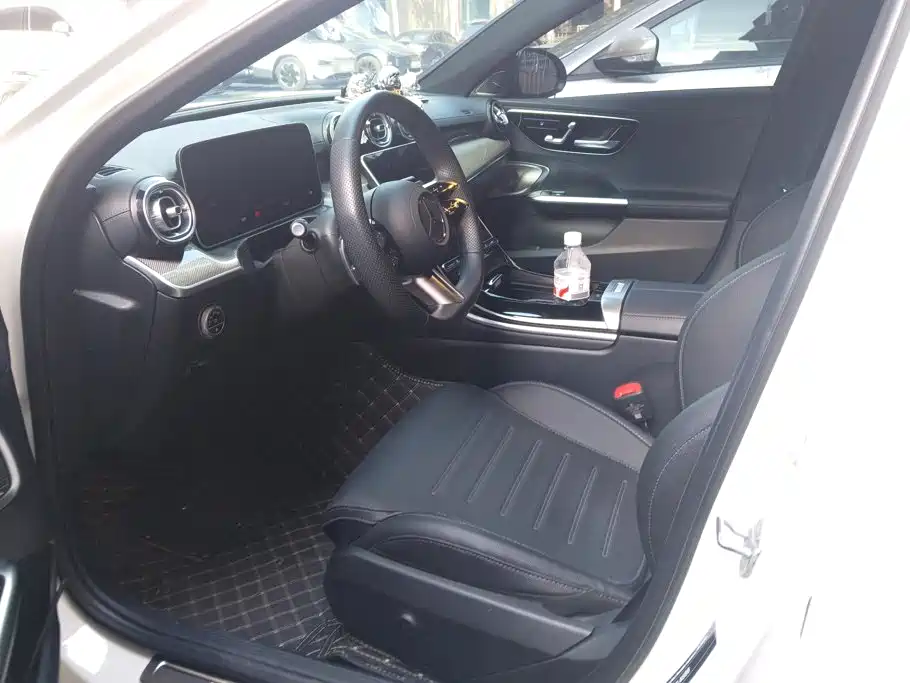Mercedes-Benz C-Class — миниатюра 9