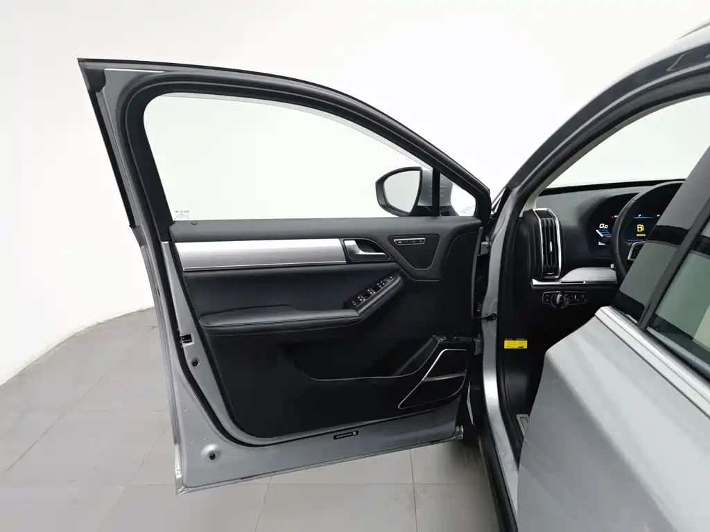 BYD Tang — миниатюра 8