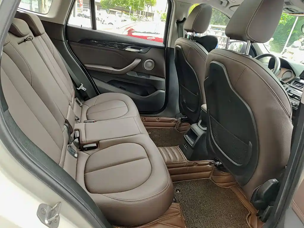 BMW X1 — миниатюра 11