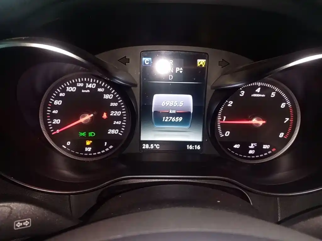 Mercedes-Benz GLC — миниатюра 12