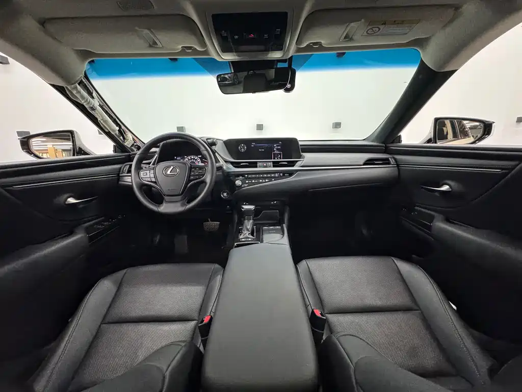 Lexus ES — миниатюра 8