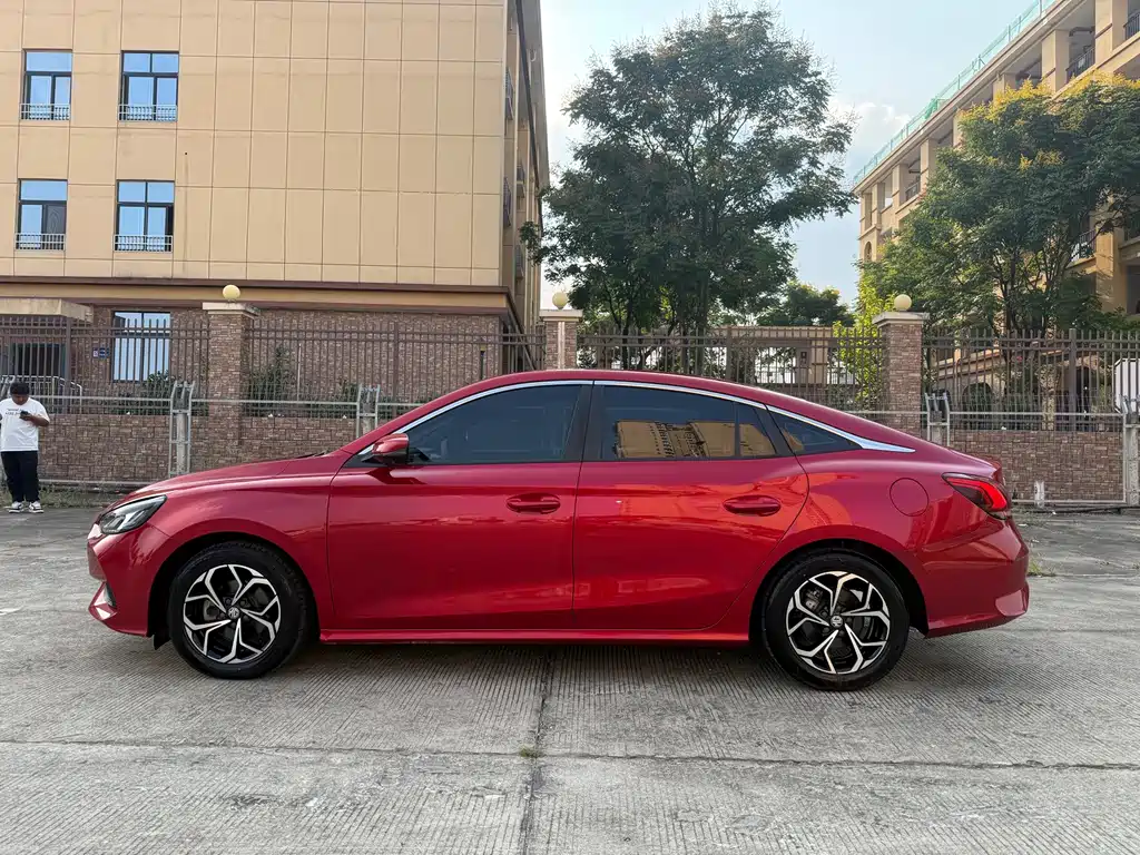 MG MG5 — миниатюра 10