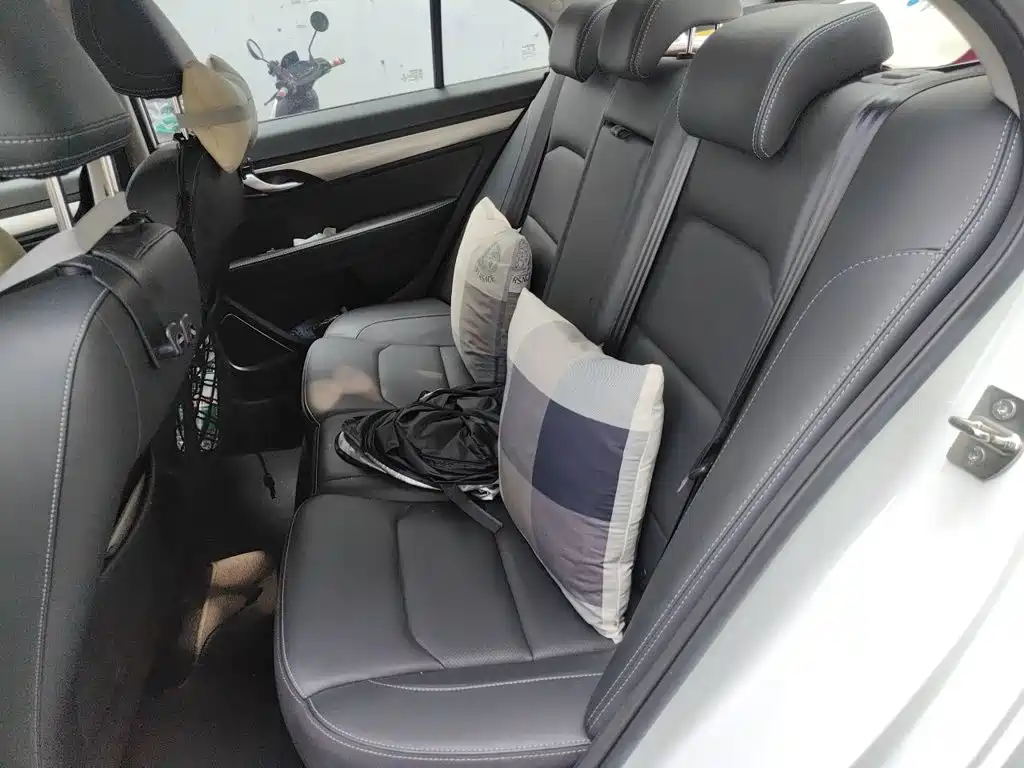 Geely Emgrand — миниатюра 18