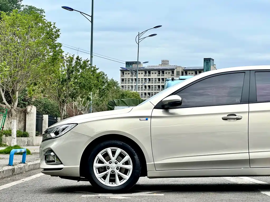 Roewe i5 2020 1.5L MT 4G