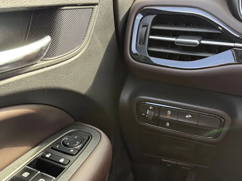 GAC Motor Trumpchi M6 — миниатюра 15