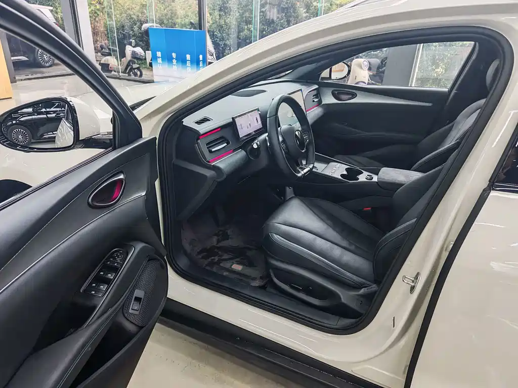 BYD Seal 06 DM-i Touring — миниатюра 6