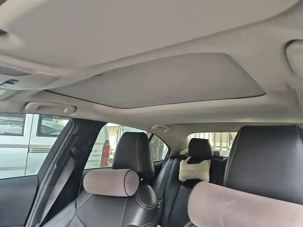 Toyota Corolla — миниатюра 9