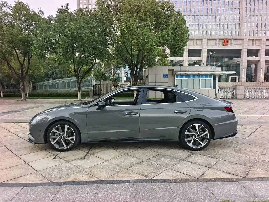 Hyundai Sonata — миниатюра 12