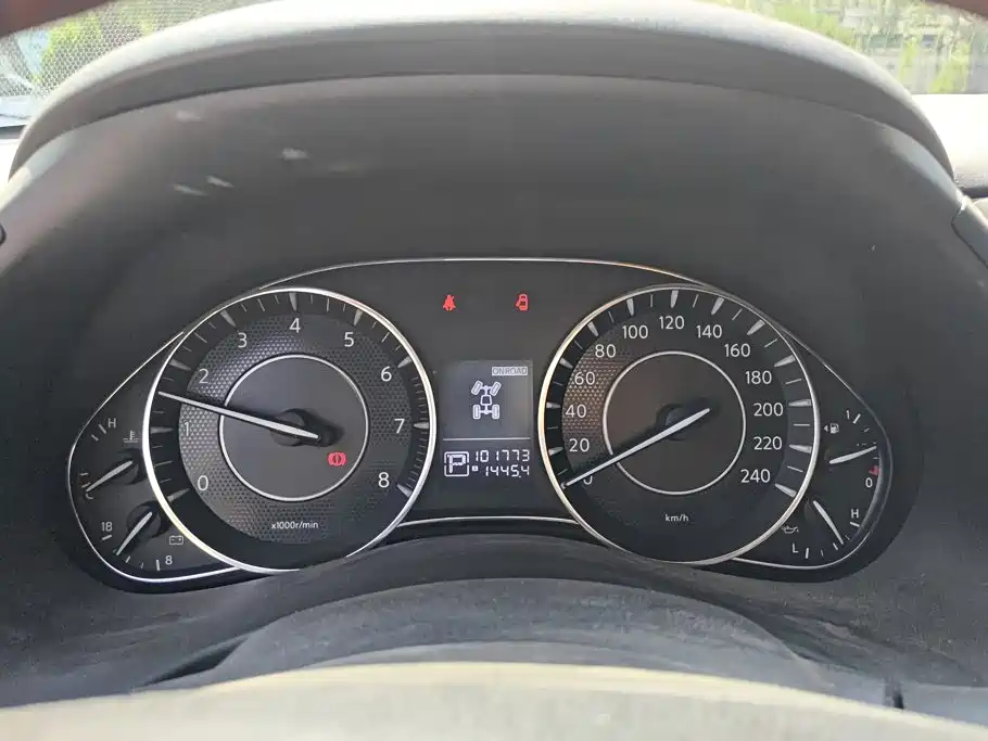 Nissan Patrol — миниатюра 14