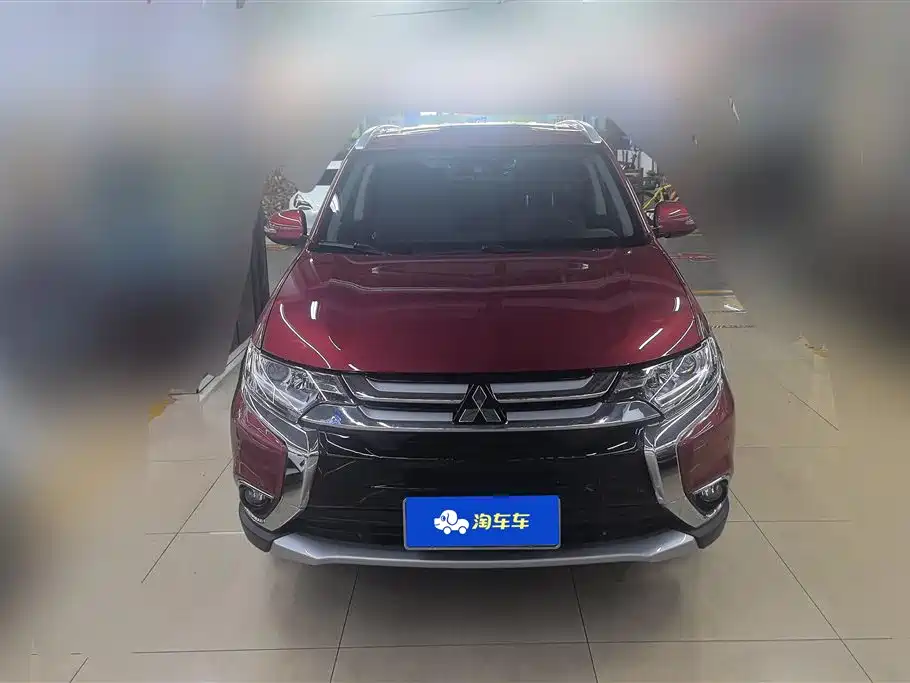 Mitsubishi Outlander 2018 2.0L 5 мест
