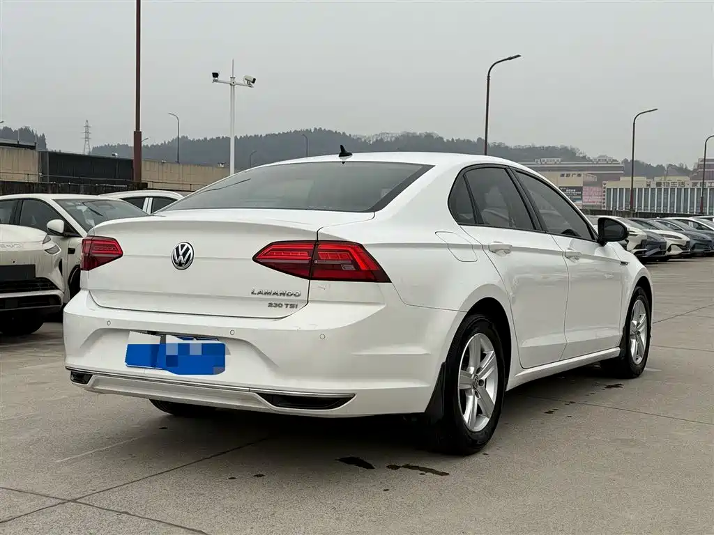 VOLKSWAGEN LINGDU