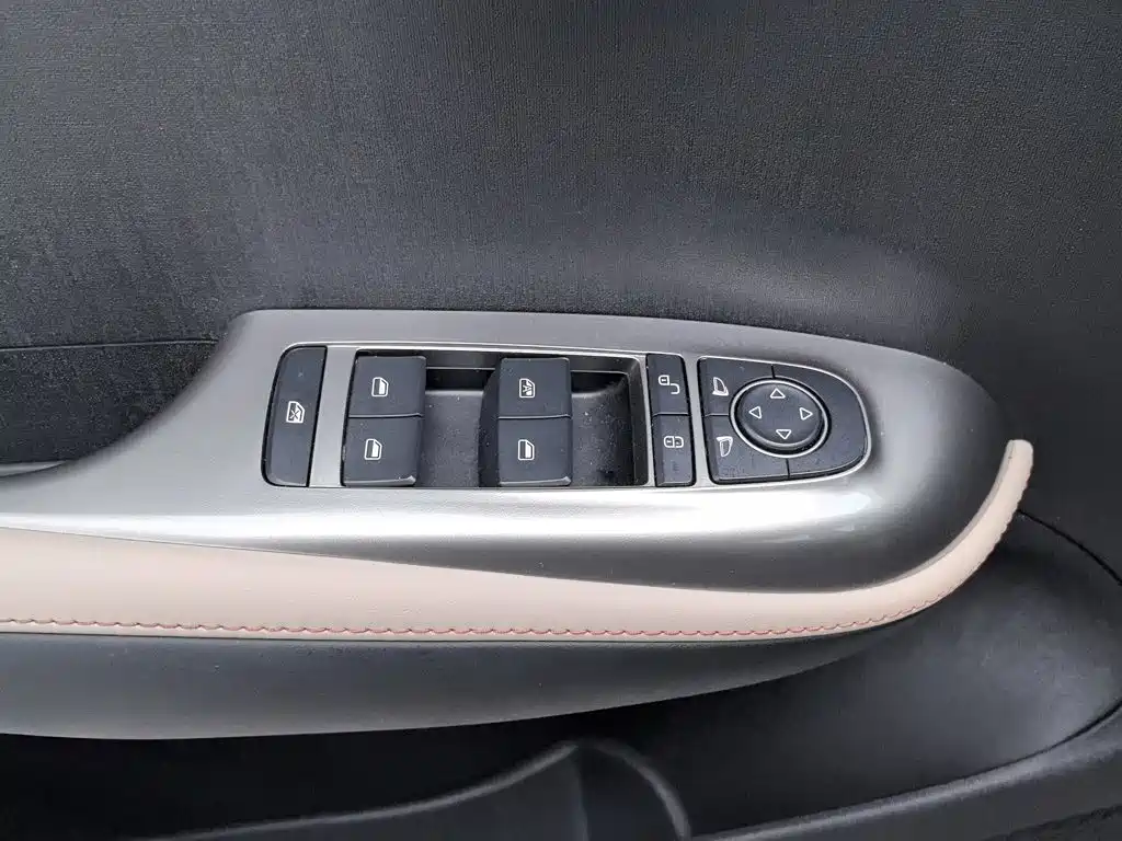 BYD Dolphin — миниатюра 9