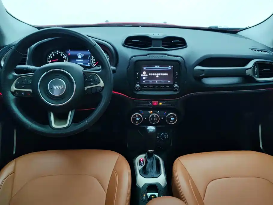 Jeep Renegade — миниатюра 12