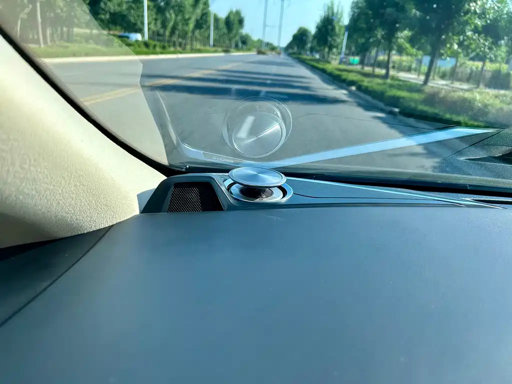 Toyota Vellfire — миниатюра 10